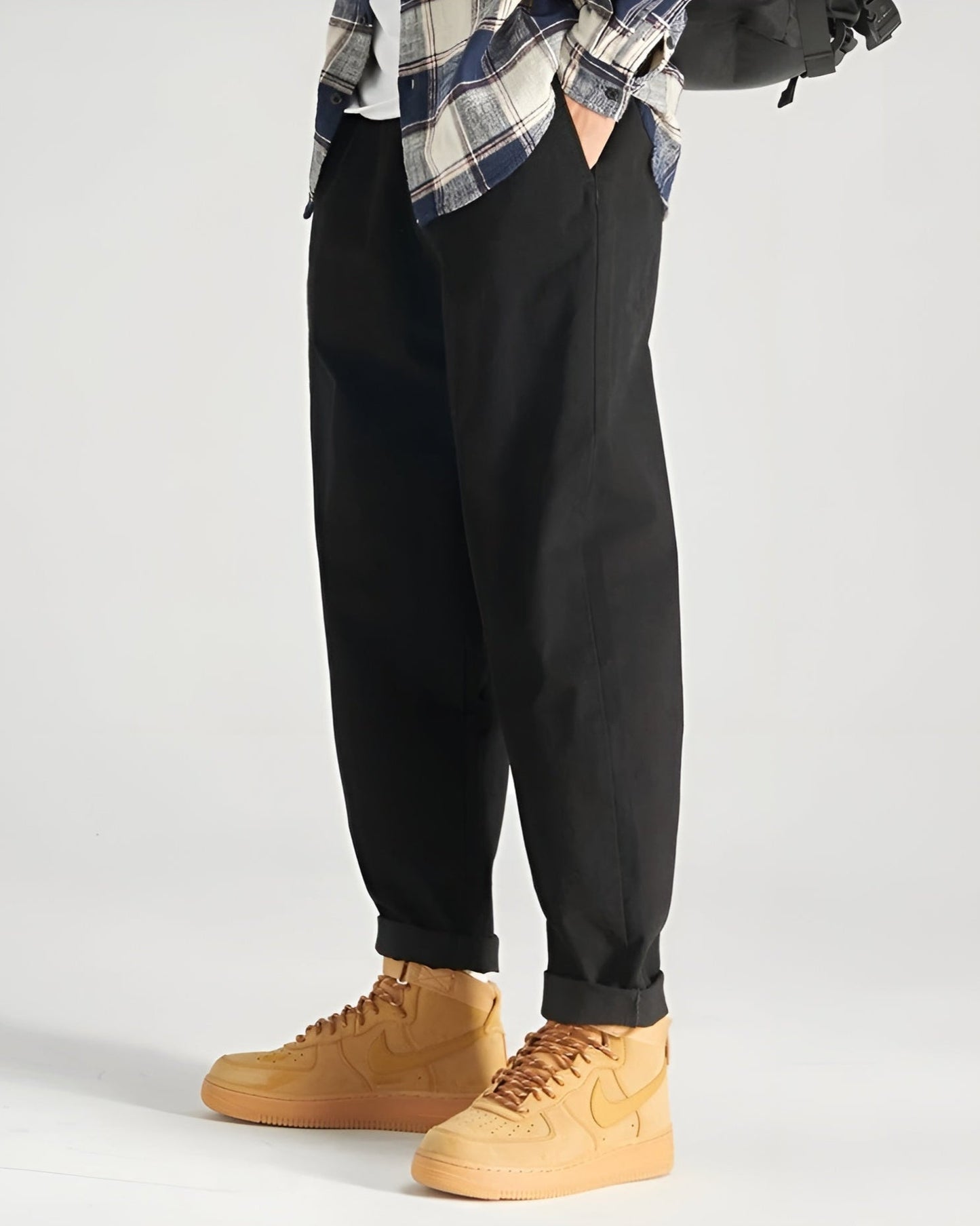 Short Fitted Cotton Pants