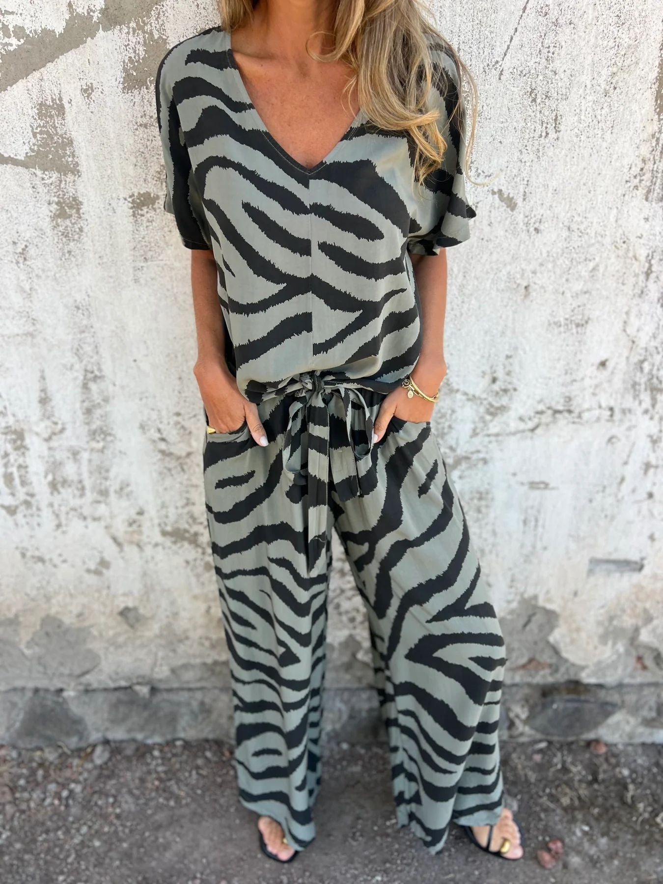 Comfortable Zebra Print Women's Top and Pant Set