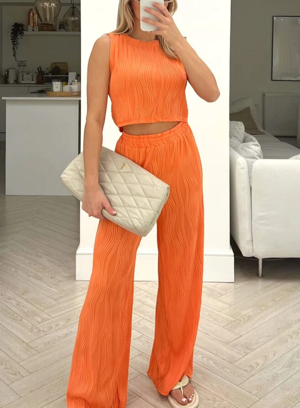 Women's 2 Piece Outfit - Ribbed Crop Top - High Waist Pants