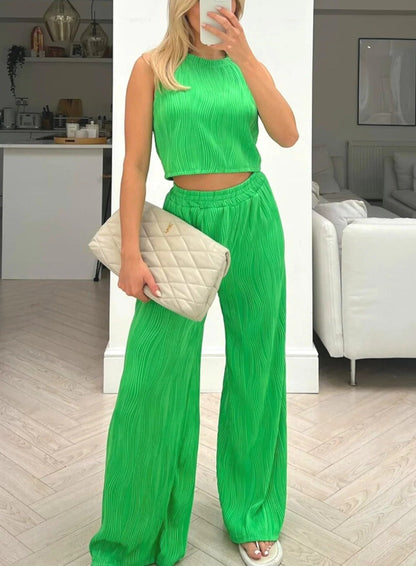 Women's 2 Piece Outfit - Ribbed Crop Top - High Waist Pants