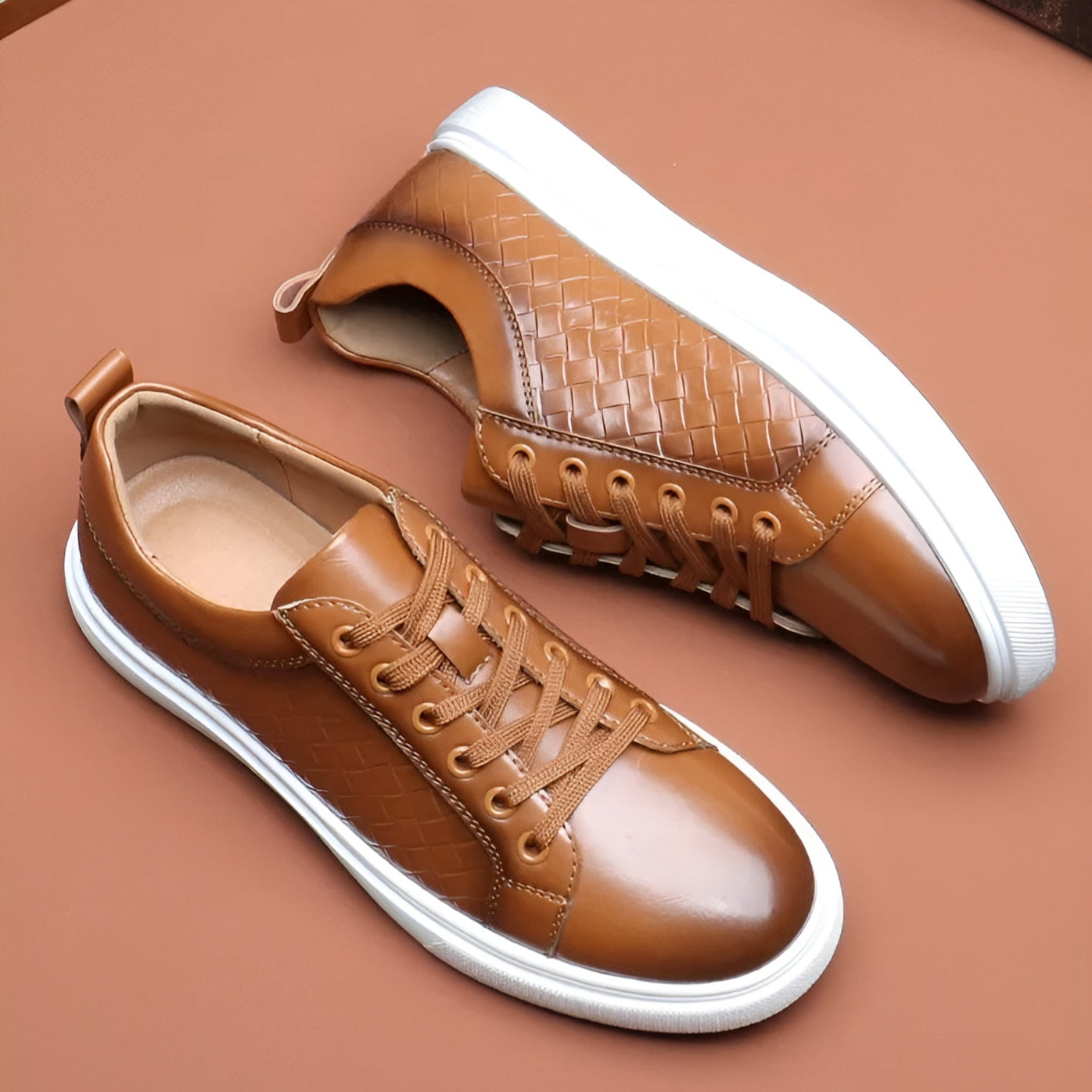 Timeless Vintage Low Top Sneaker