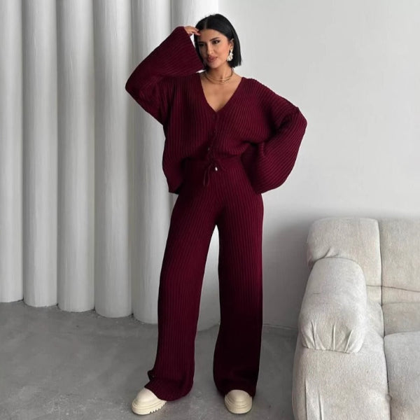 Cozy Women's Lounge Set with Soft Knit and Loose Fit