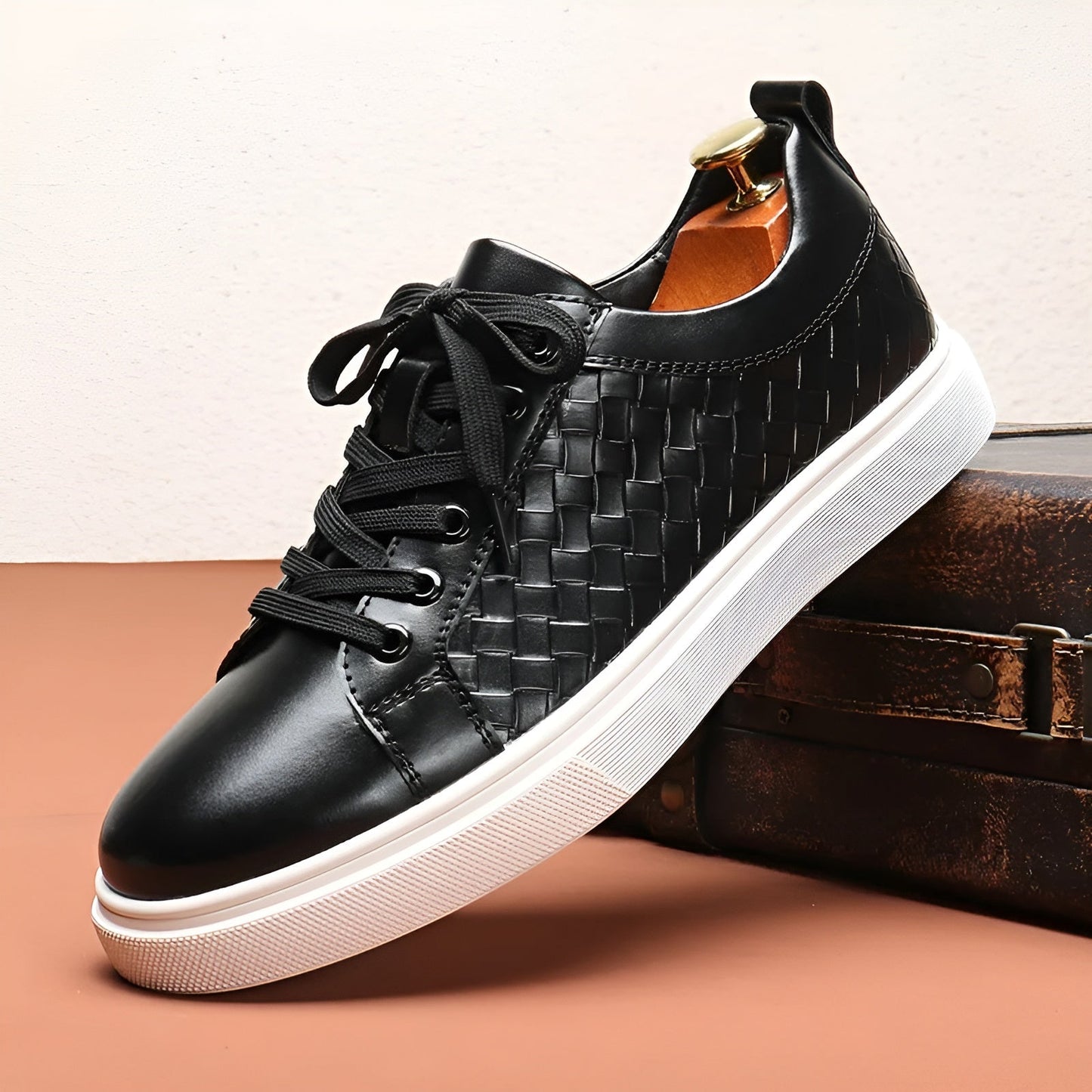 Timeless Vintage Low Top Sneaker