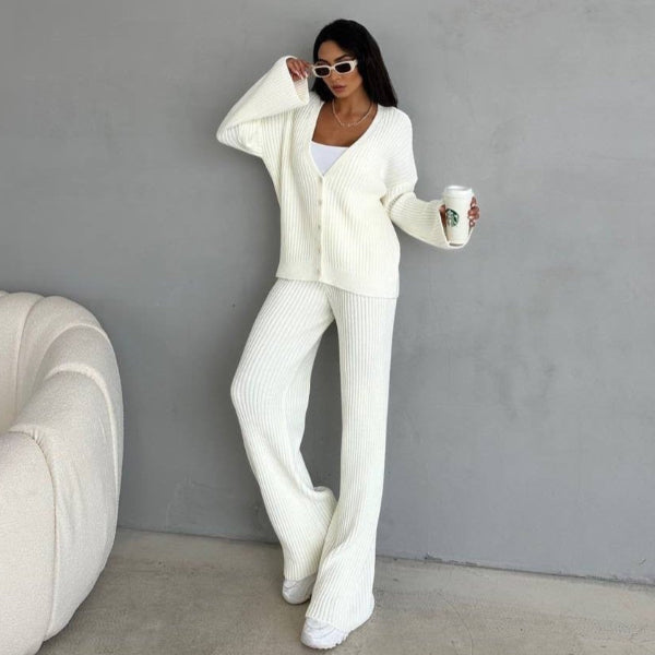 Cozy Women's Lounge Set with Soft Knit and Loose Fit