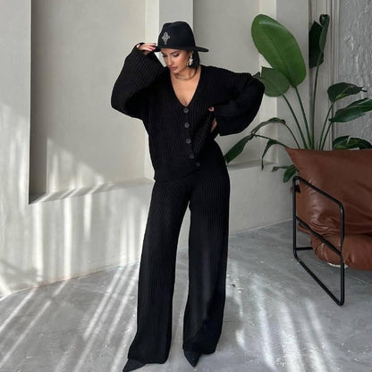 Cozy Women's Lounge Set with Soft Knit and Loose Fit