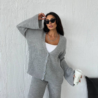 Cozy Women's Lounge Set with Soft Knit and Loose Fit