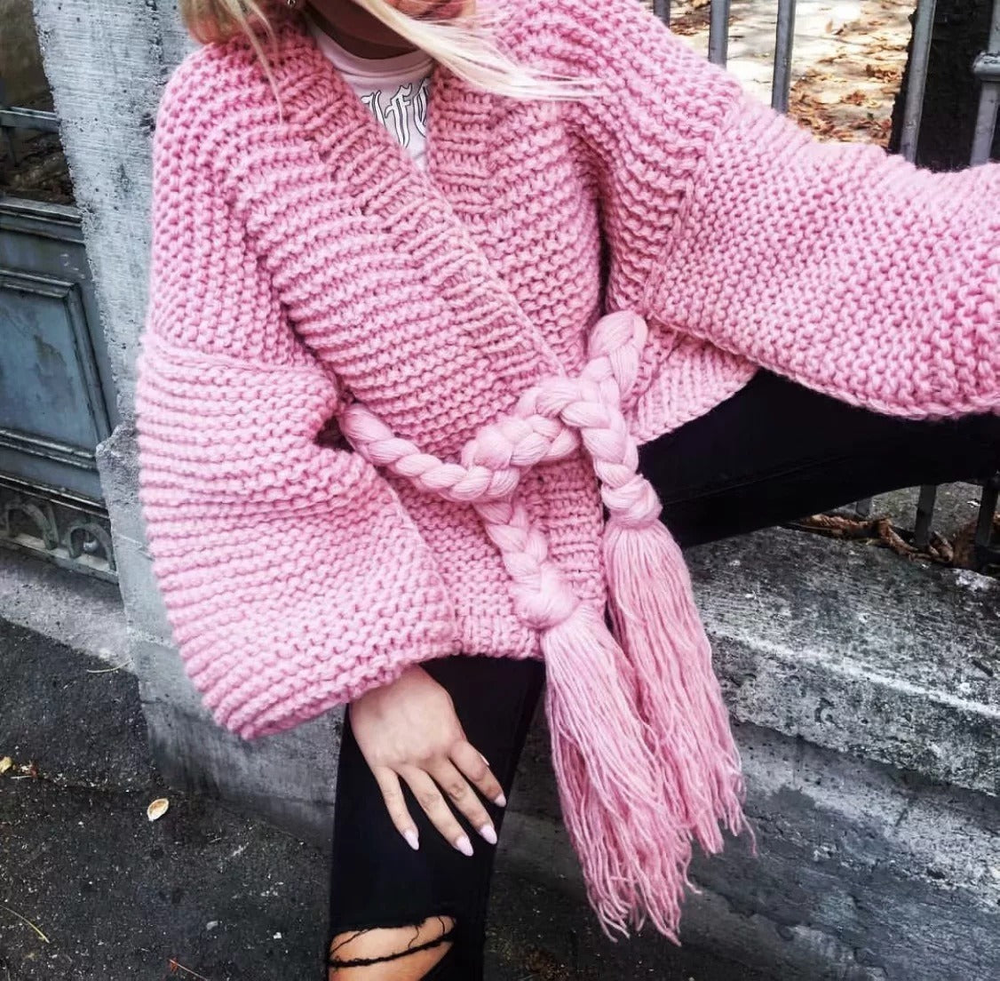 Cozy Oversized Women's Cardigan with Long Sleeves - Nocini