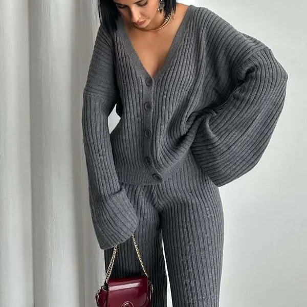 Cozy Women's Lounge Set with Soft Knit and Loose Fit - Nocini