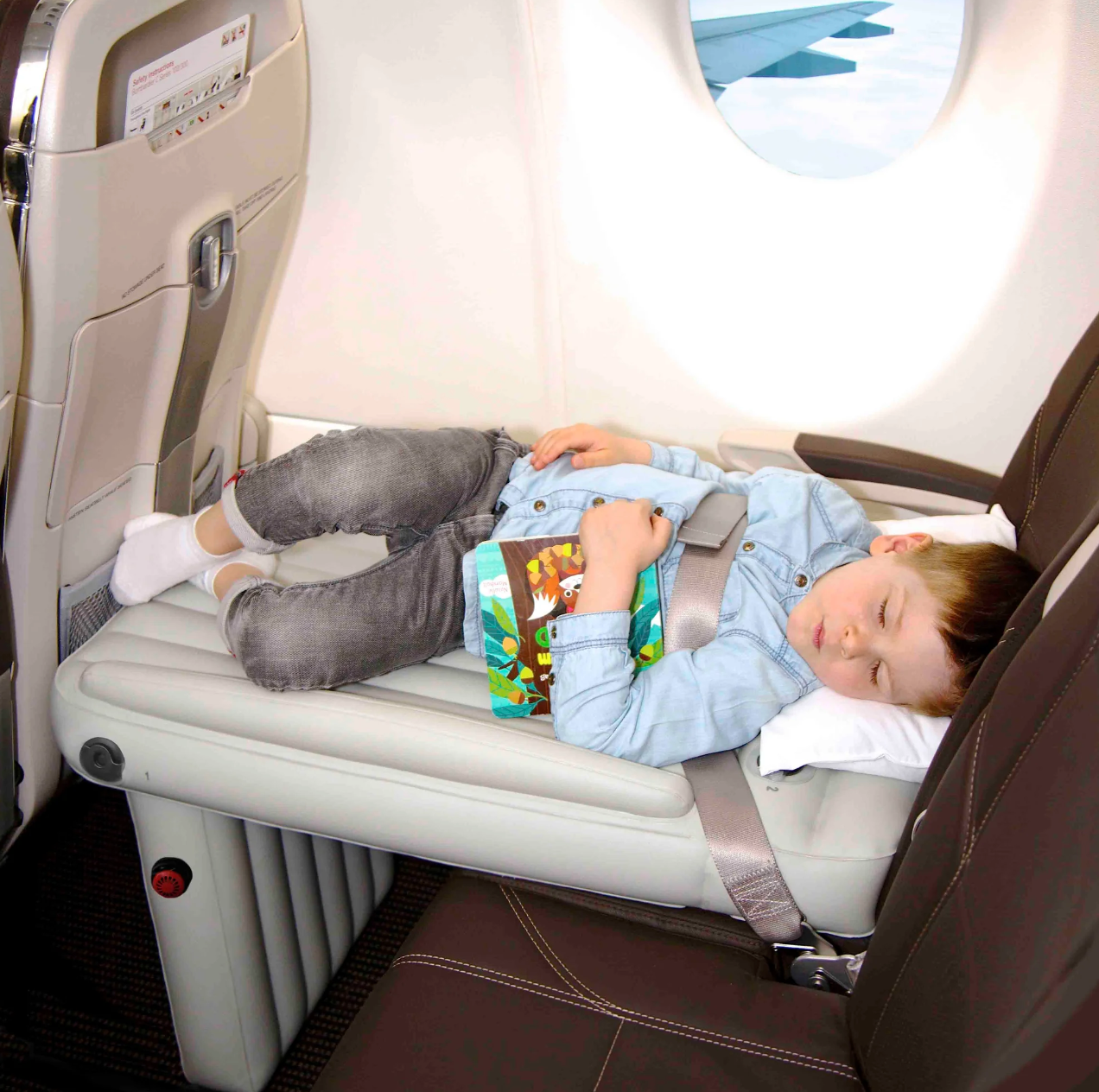 Inflatable Airplane Bed – CloudNap-The Livary