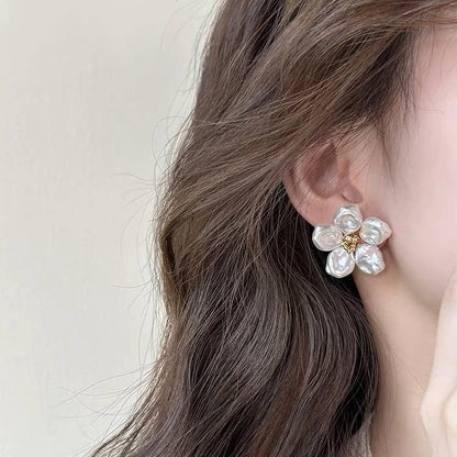 Irregular Pearl Petal Earrings - Celine-Nora Luxe