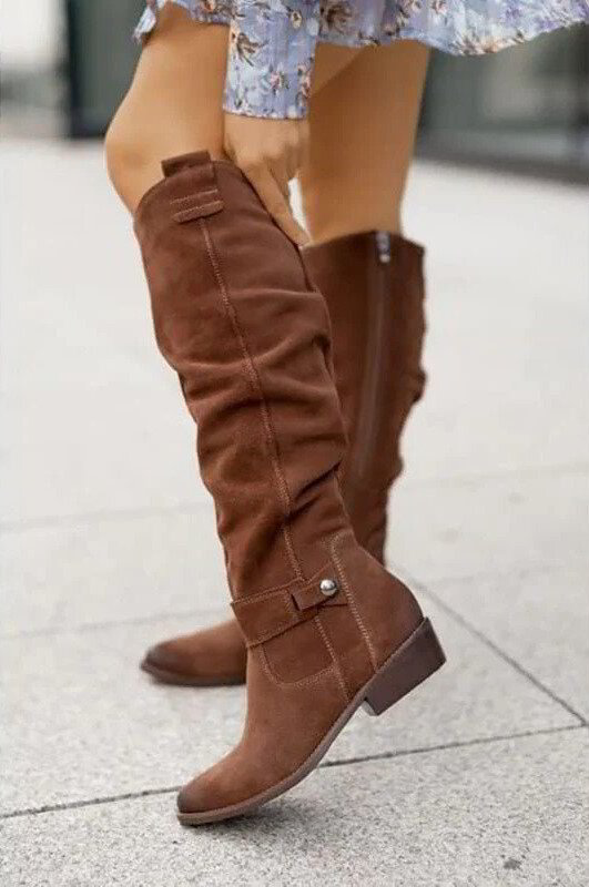 Fashionable Women's Tall Leather Boots