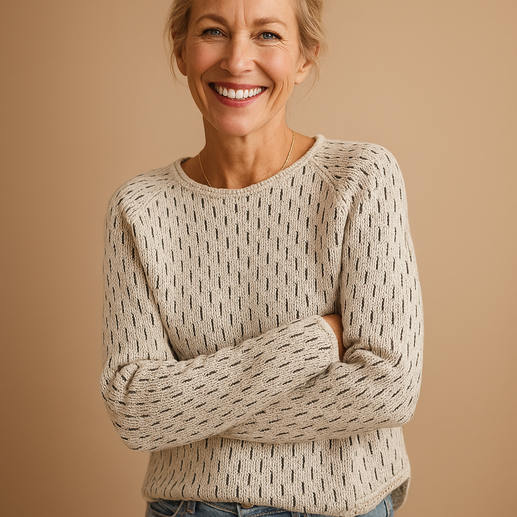 Cozy Gray Ladies Crew Neck Sweater - Nocini