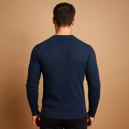 Men’s knitted round-neck sweater with a relaxed fit, ideal for autumn and winter wear and suitable for casual, work, and everyday outfits.