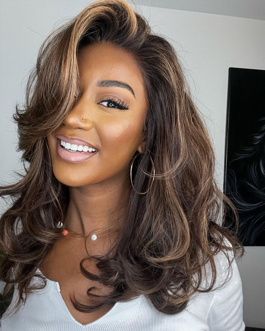Natural Hairline Wig with Subtle Highlights - Pexav