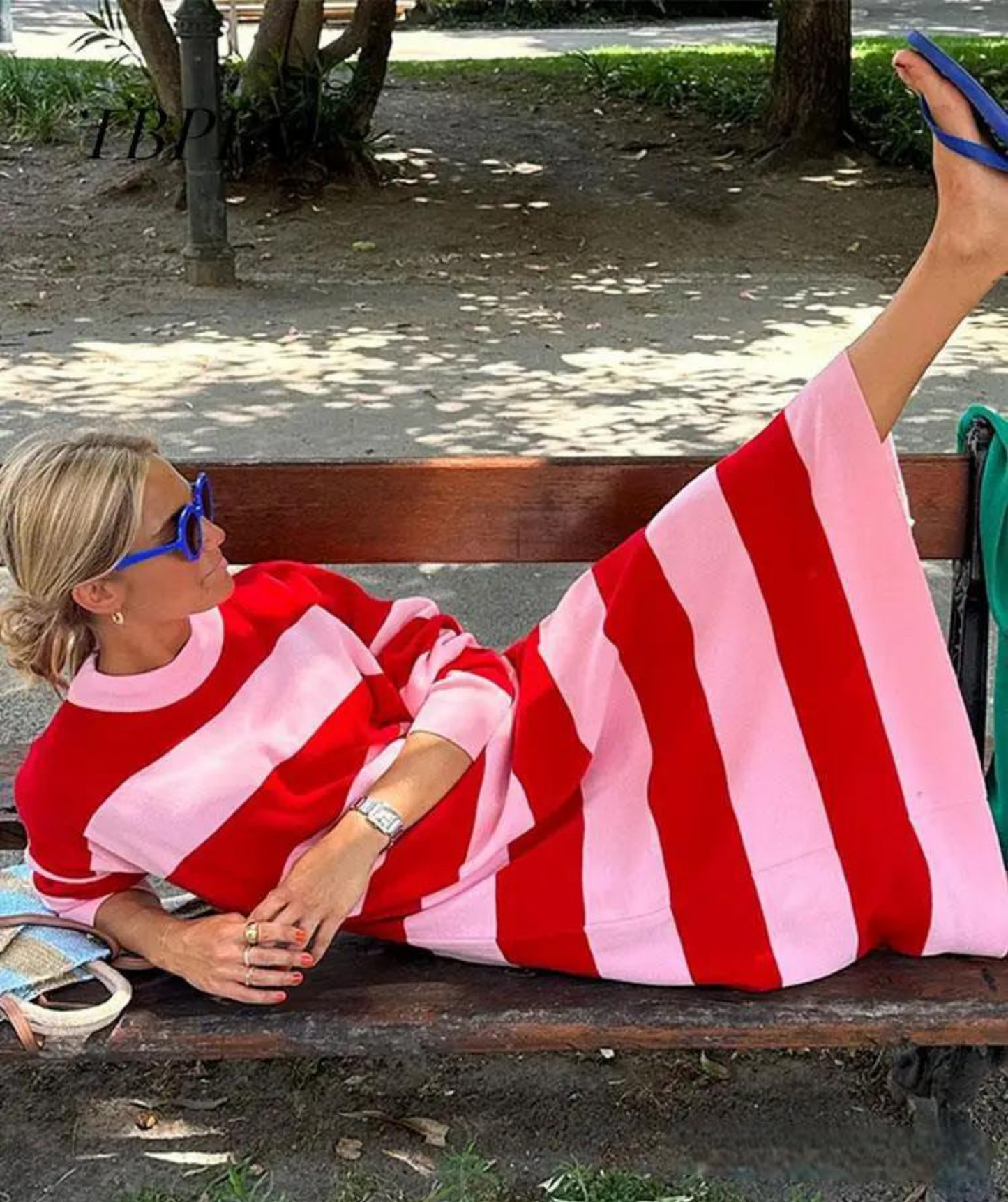 Comfy Casual Beach Dress with Relaxed Fit - Pexav