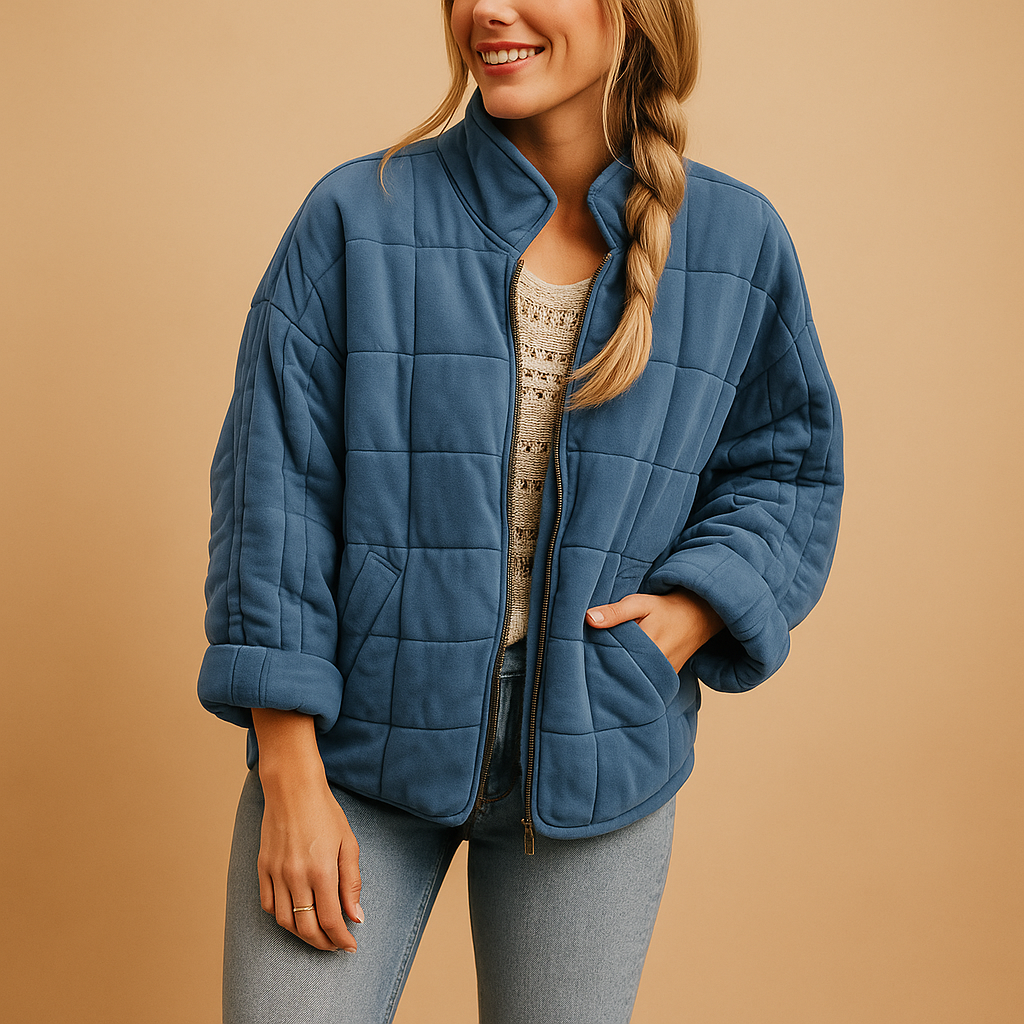 Women’s lightweight summer jacket with a tailored fit and side pockets, suitable for everyday wear, casual outfits, and seasonal layering.
