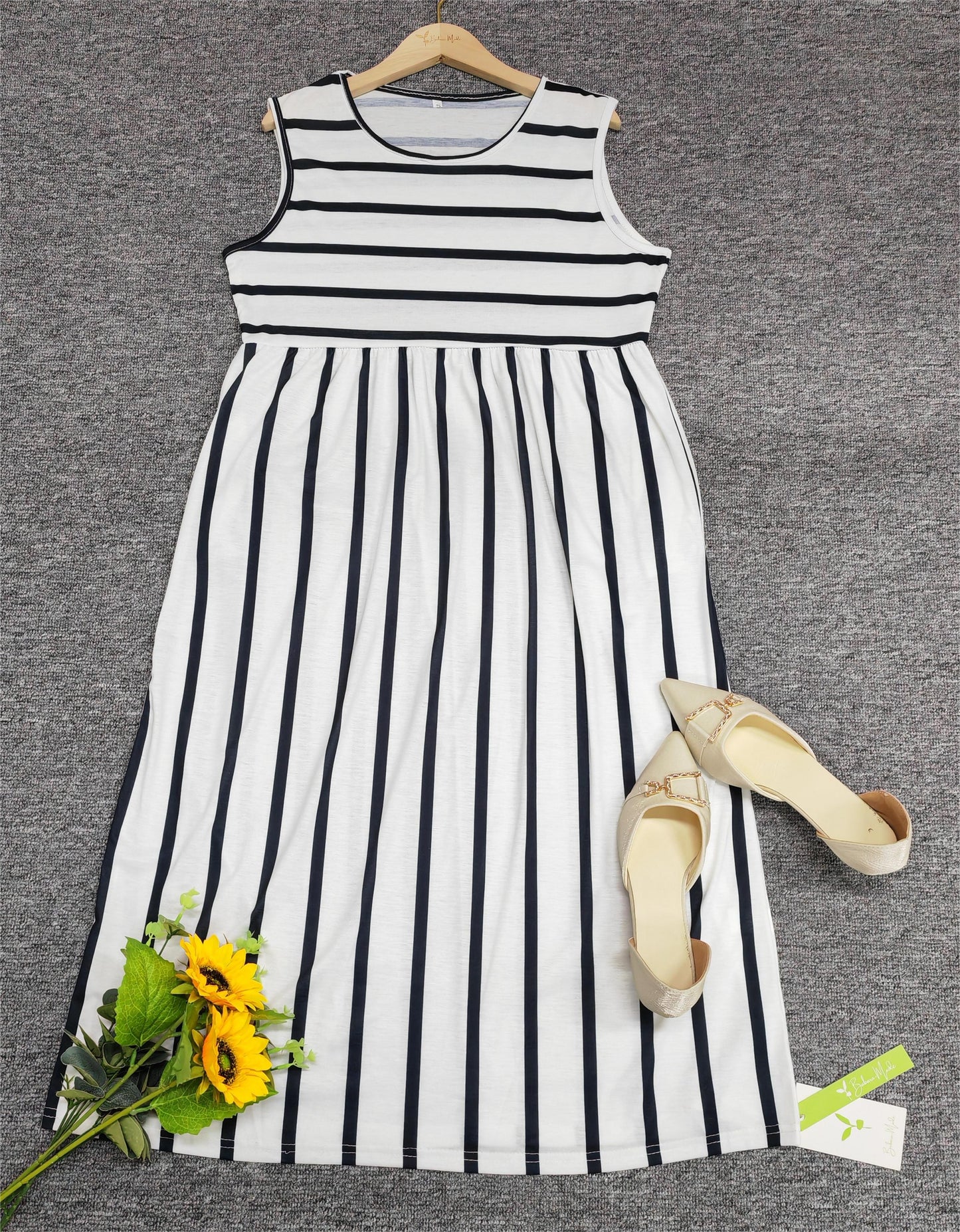 Chic Sleeveless Summer Midi Dress for Women - Olytrend