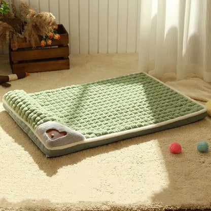LUXE WINTER DOG MAT - WARM FLEECE SOFA FOR SMALL AND MEDIUM DOGS-Green-Nora Luxe