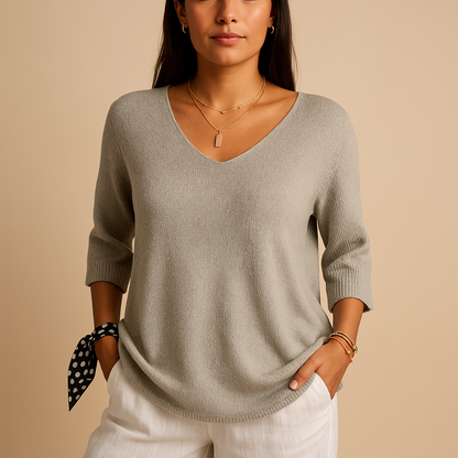 Luxury loose fit top for women with a modern elegant design, suitable for daily wear, relaxing moments, and informal outings.