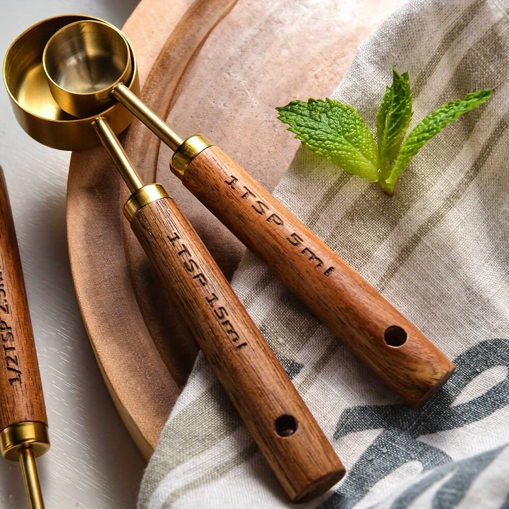Vintage Wooden Measuring Spoon Set - Nocini