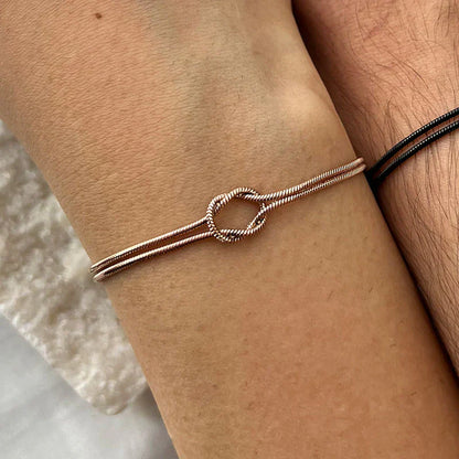 Minimalist Knot Bracelet – Elva-Gold-The Livary