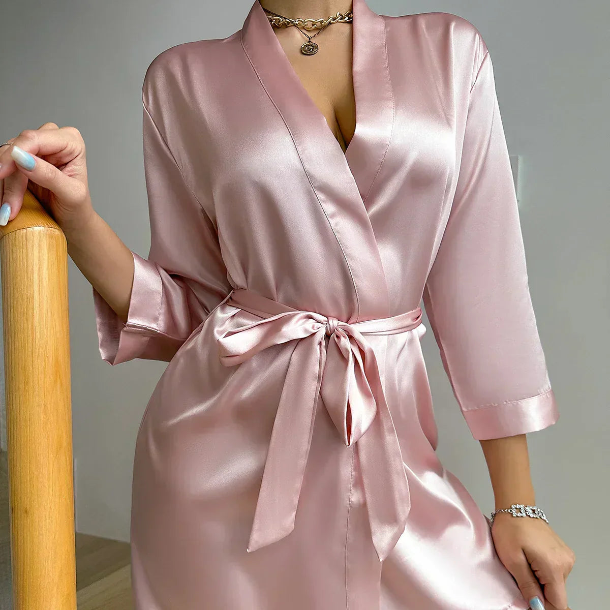 Morning dress made of Glacé Silk with Lace Closure – Noémie-Pink-S-State of Style