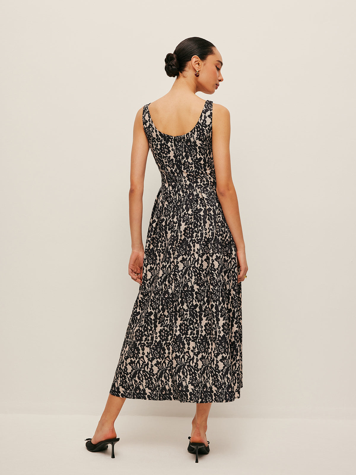 Chic Cold Shoulder Floral Dress