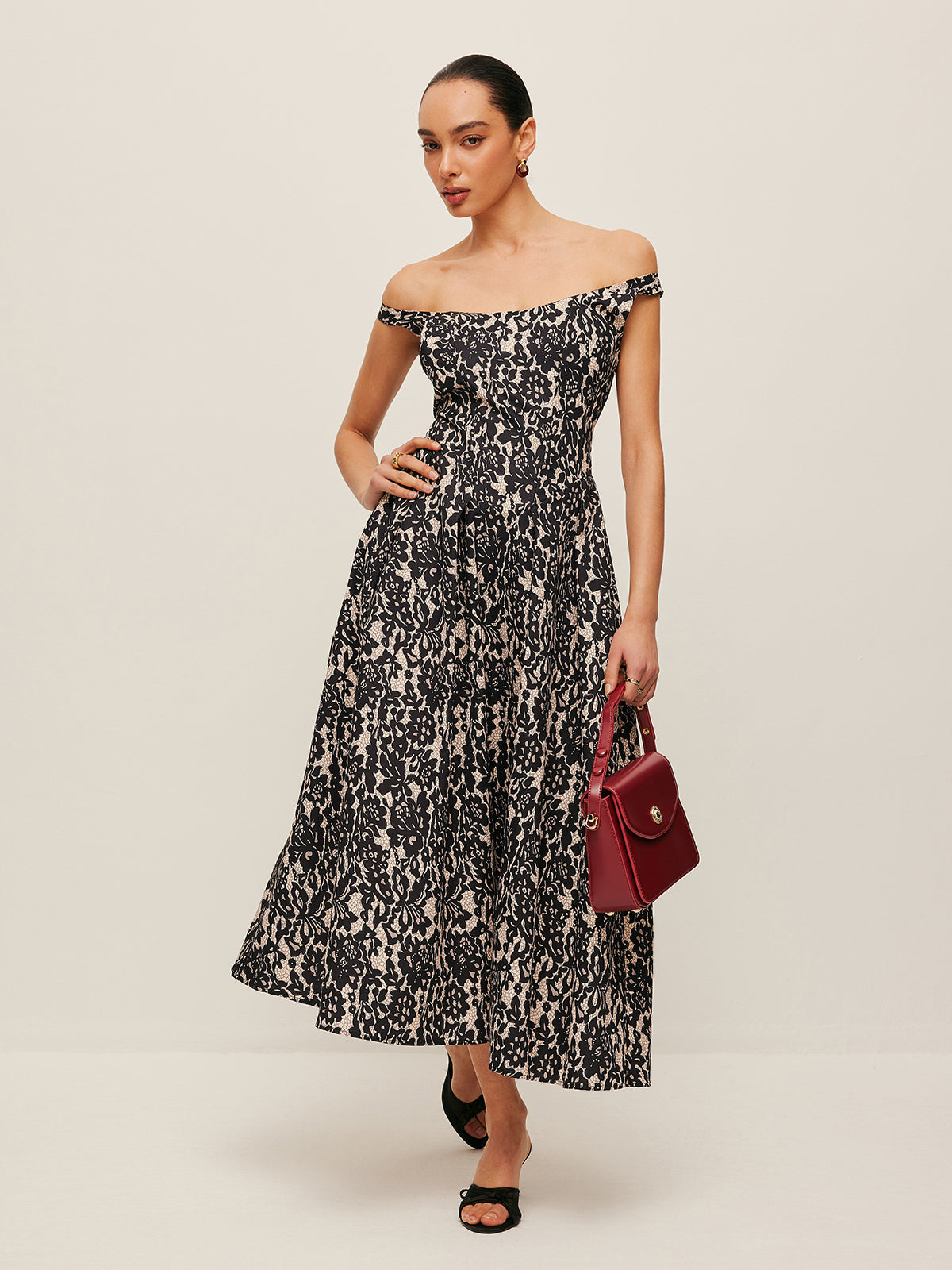 Chic Cold Shoulder Floral Dress - Pexav