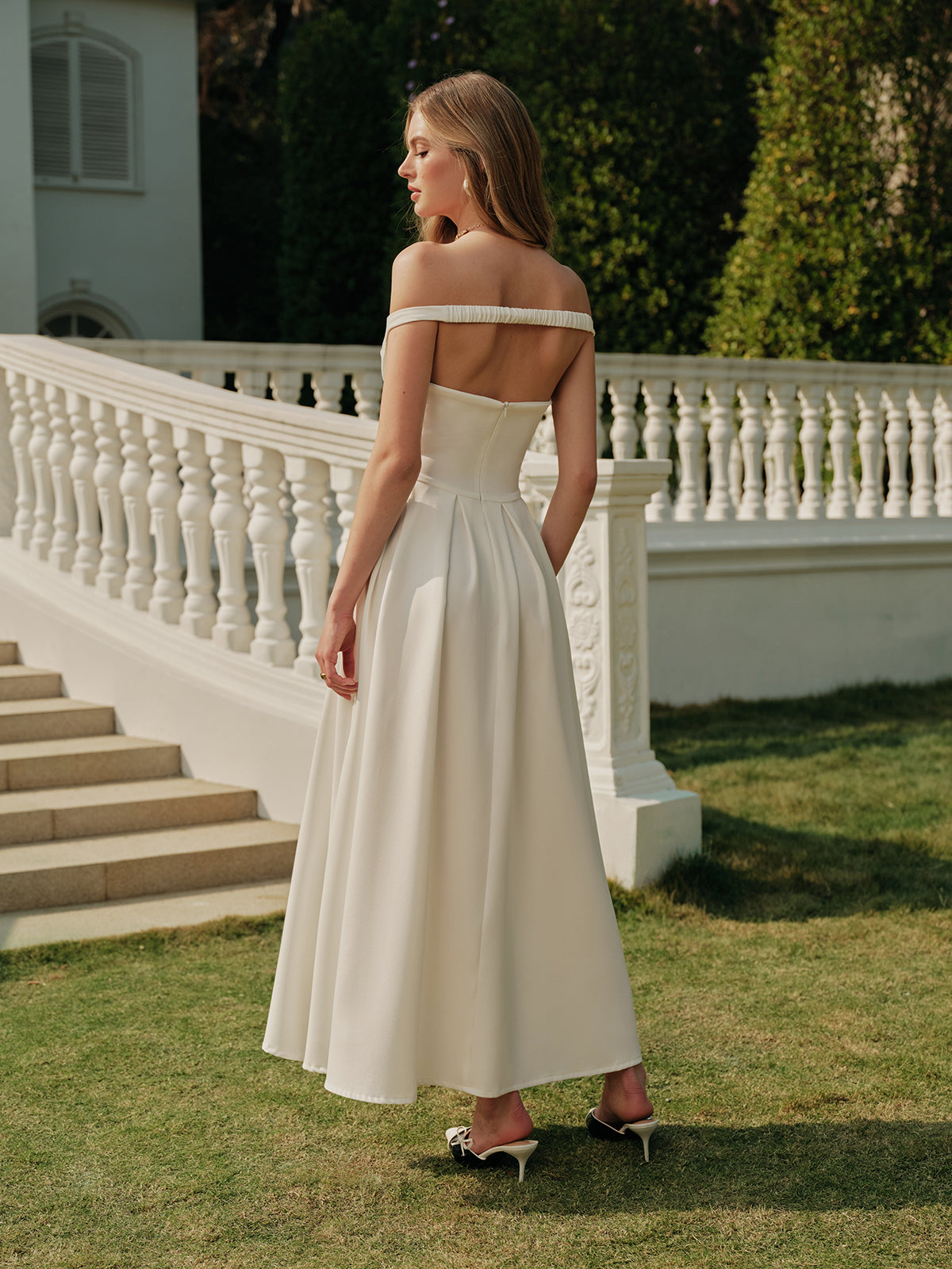 Chic Cold Shoulder Ruffled Dress