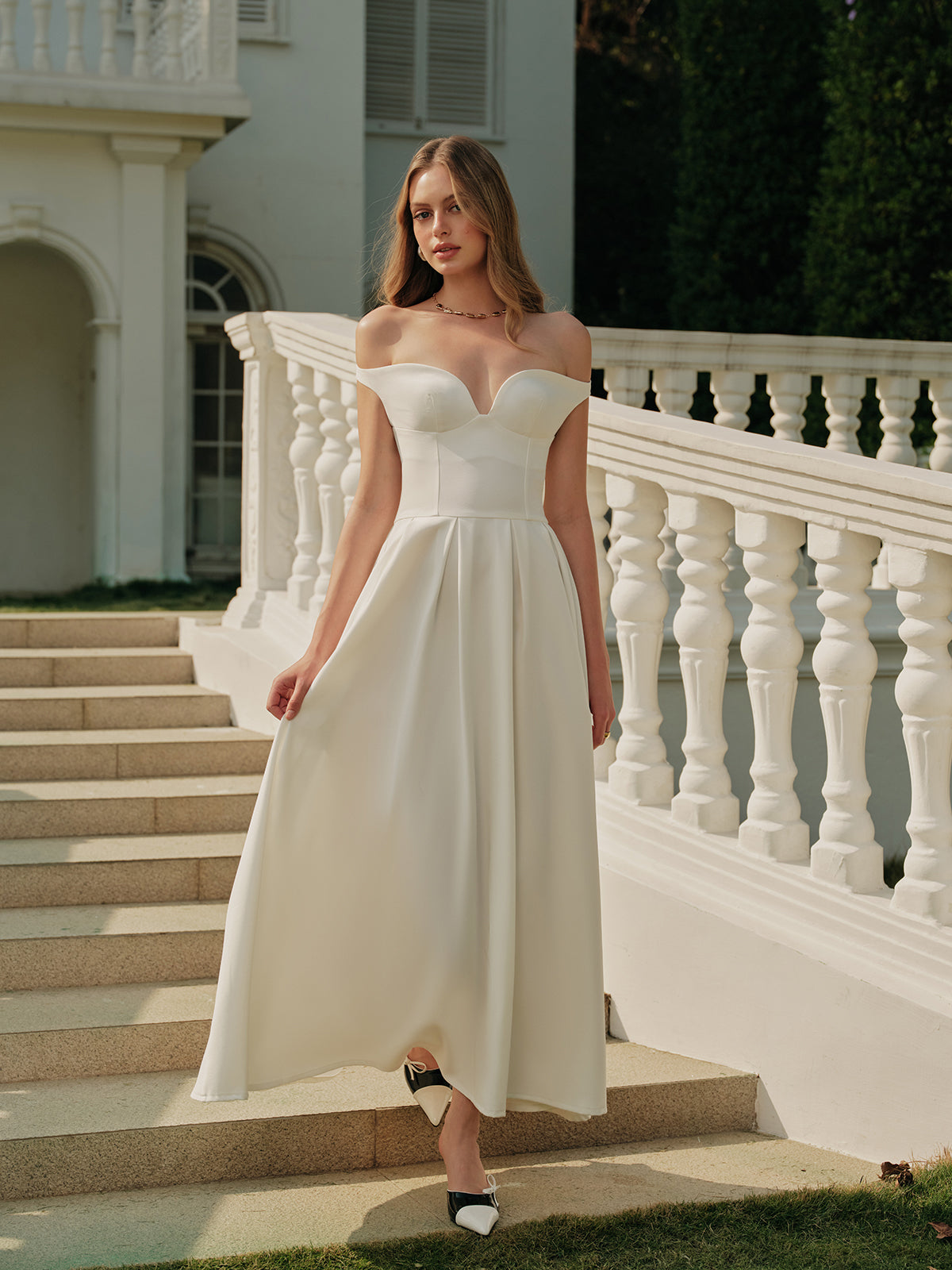 Chic Cold Shoulder Ruffled Dress
