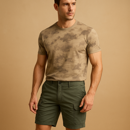 Men’s outdoor cargo pants with quick-drying fabric and multiple storage pockets, ideal for hiking, camping, and active outdoor use.