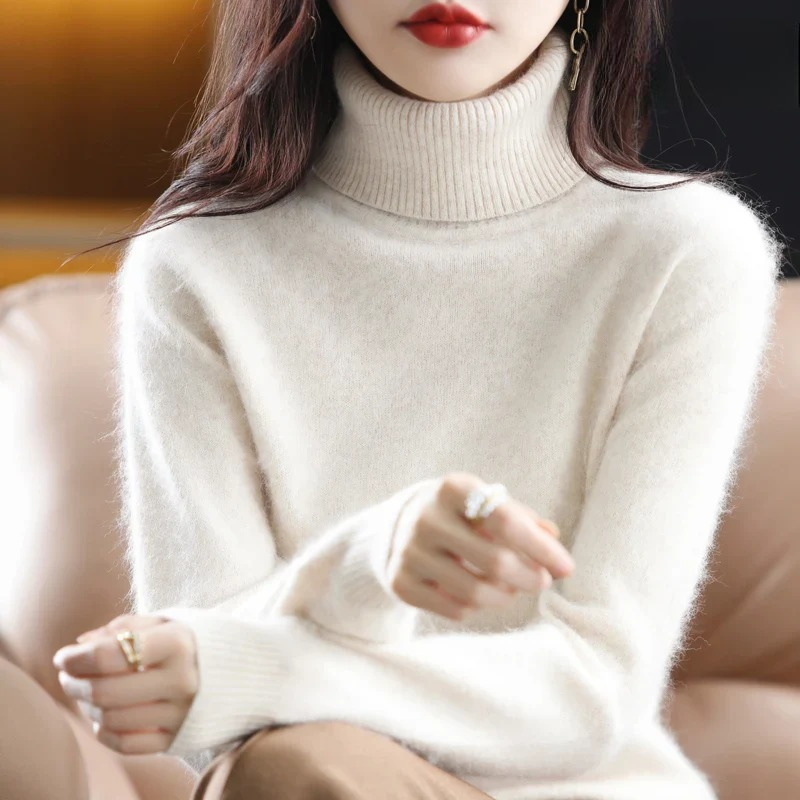 Soft Women's Cashmere Crew Neck Knit Sweater