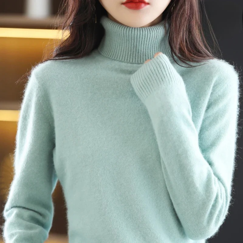 Soft Women's Cashmere Crew Neck Knit Sweater