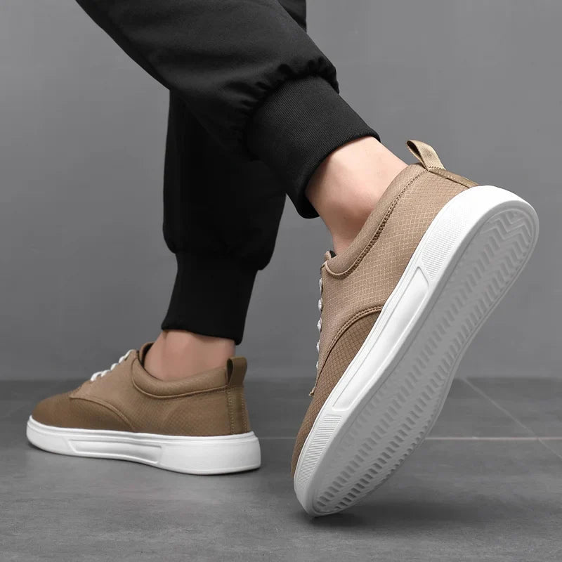 Airy Comfortable Running Shoe