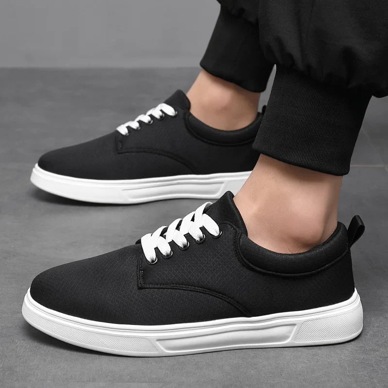 Airy Comfortable Running Shoe