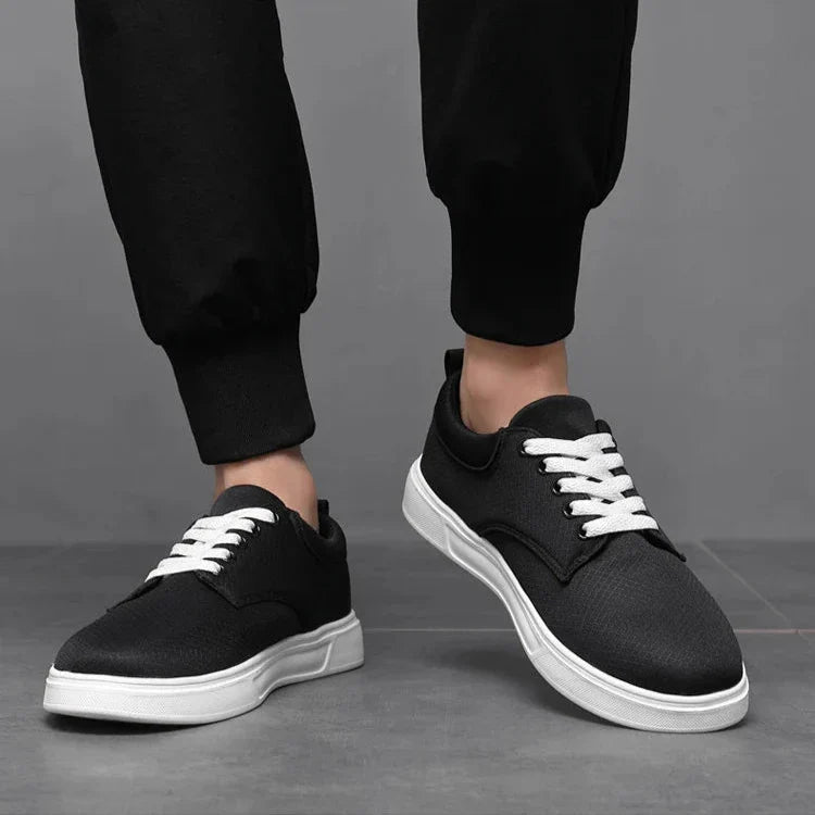 Airy Comfortable Running Shoe