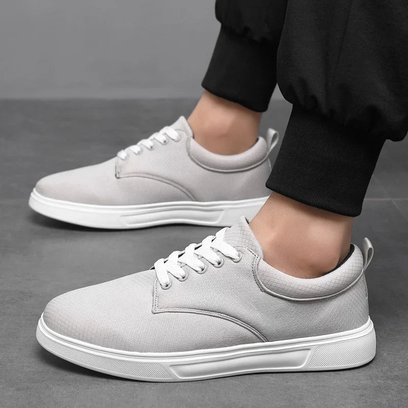 Airy Comfortable Running Shoe
