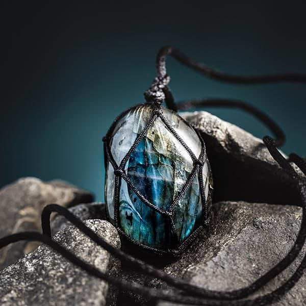 Beautiful Labradorite Pendant Necklace Astrid - Pexav