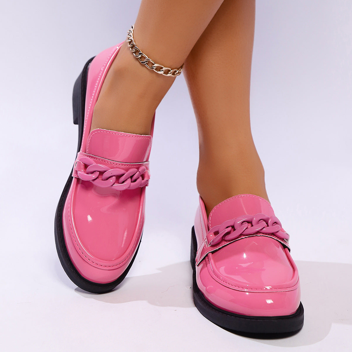 Elegant Chain Accent Platform Loafers for Women - Olytrend