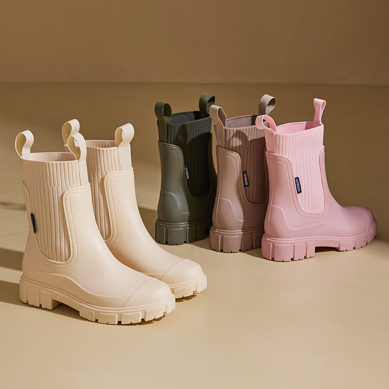 Image of Roxanne | Women's Lug Sole Chelsea Boots