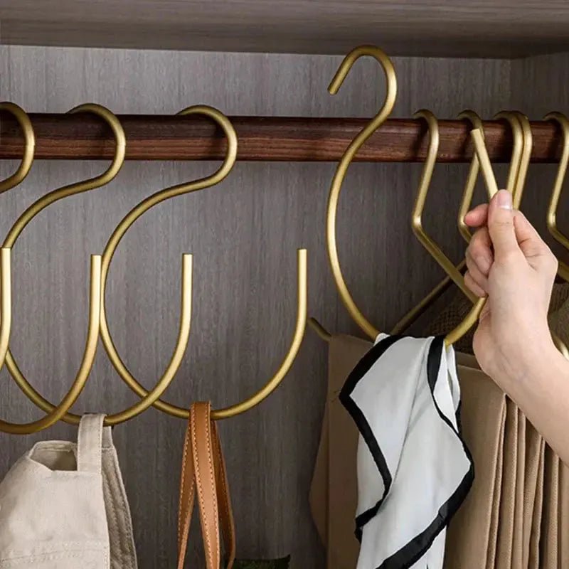 Space Saving Closet Hangers - FormaS - Pexav