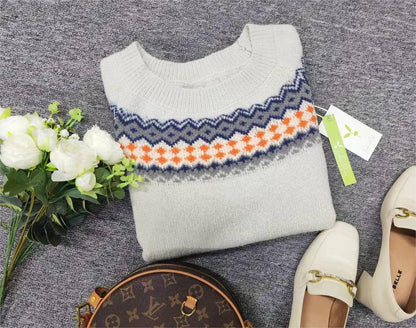 Scandinavian Trendy Sweater with Lively Pattern - NordicChic-S-Nora Luxe