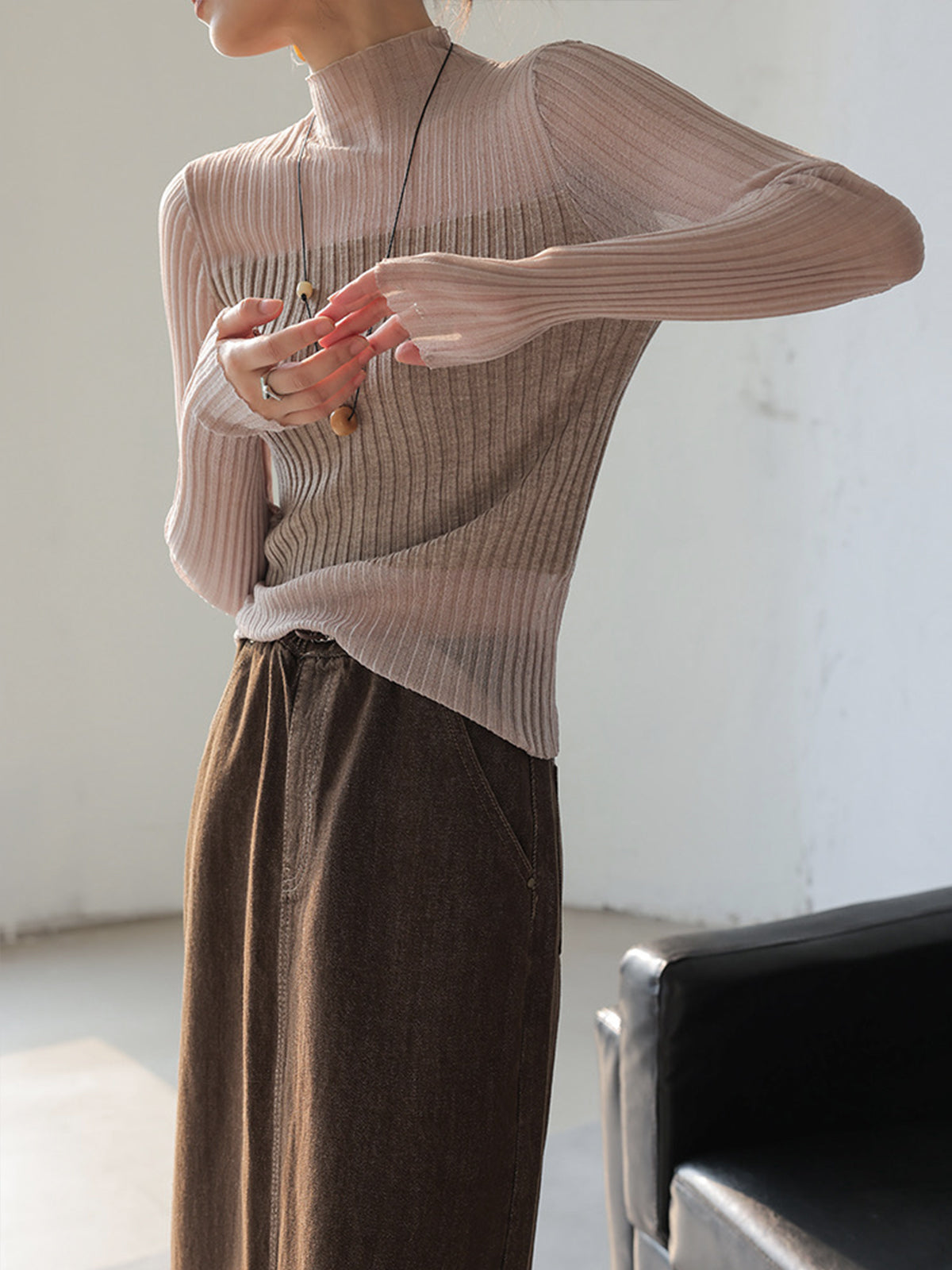 Lightweight Fit Crew Neck Sweater