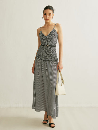 Flowy V-neck Summer Pleated Dress