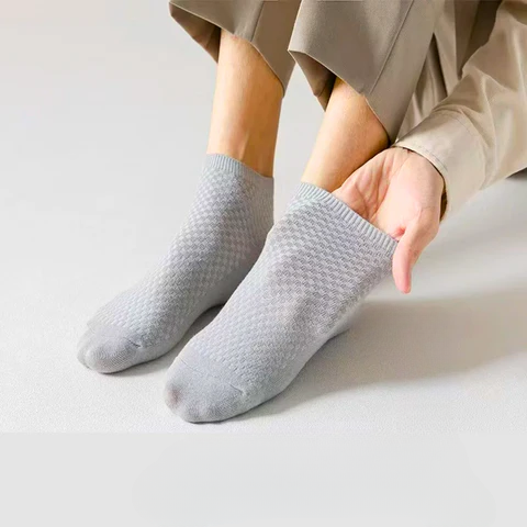 Comfortable Bamboo Ankle Socks - Pexav