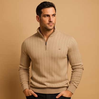 Men’s slim half-zip knitted sweater with a high collar, offering warmth and a modern look for casual and refined outfits.