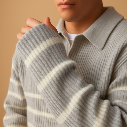 Men’s grey striped half-zip knit sweater with a warm, lightweight feel, ideal for casual and semi-formal autumn and winter outfits.