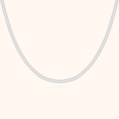 Stylish Flat Chain - Helena-Silver-Nora Luxe