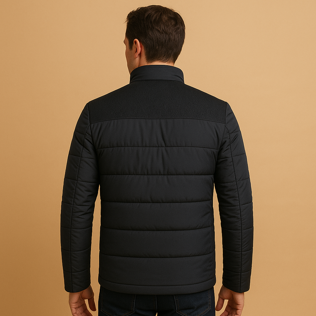 Men’s fleece jacket with soft lining, high collar, and zip pockets, designed for warmth, comfort, and everyday outdoor wear.