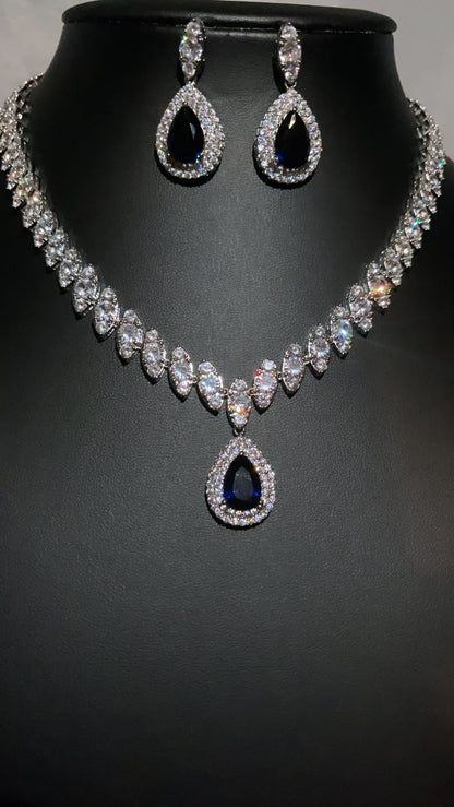Elegant Crystal Necklace Set - Pexav